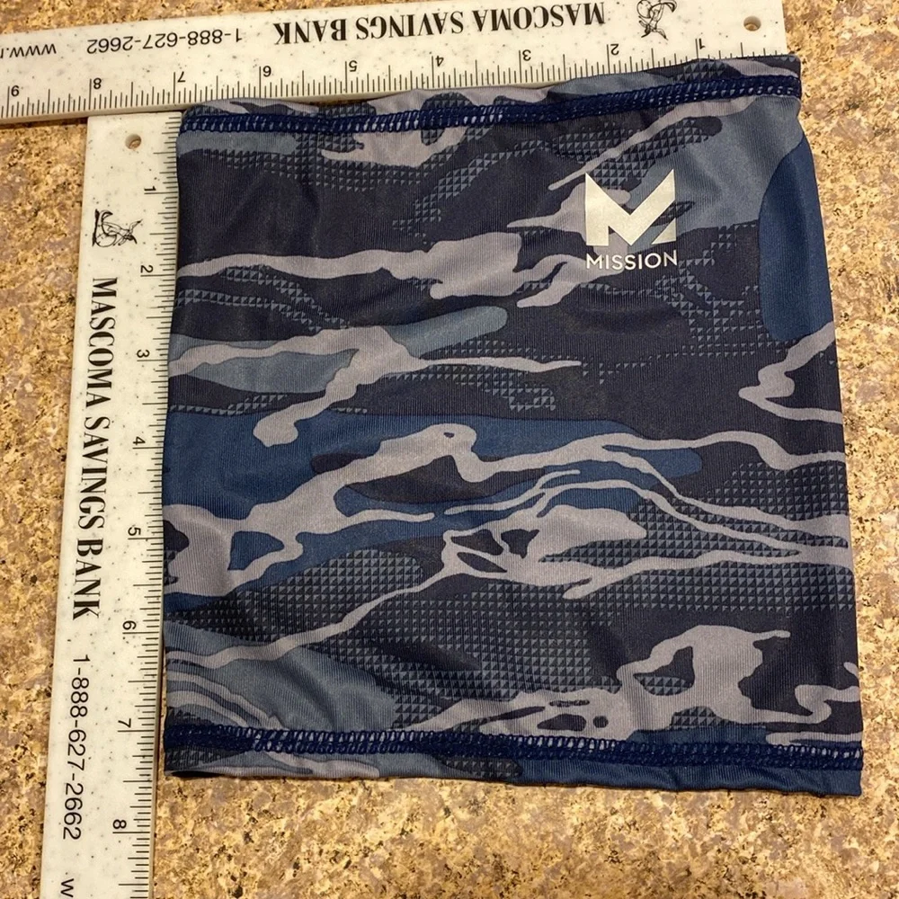 Youth Cooling Neck Gaiter Multifunctional Face and Neck Cover Ages 8+ OS UPF50